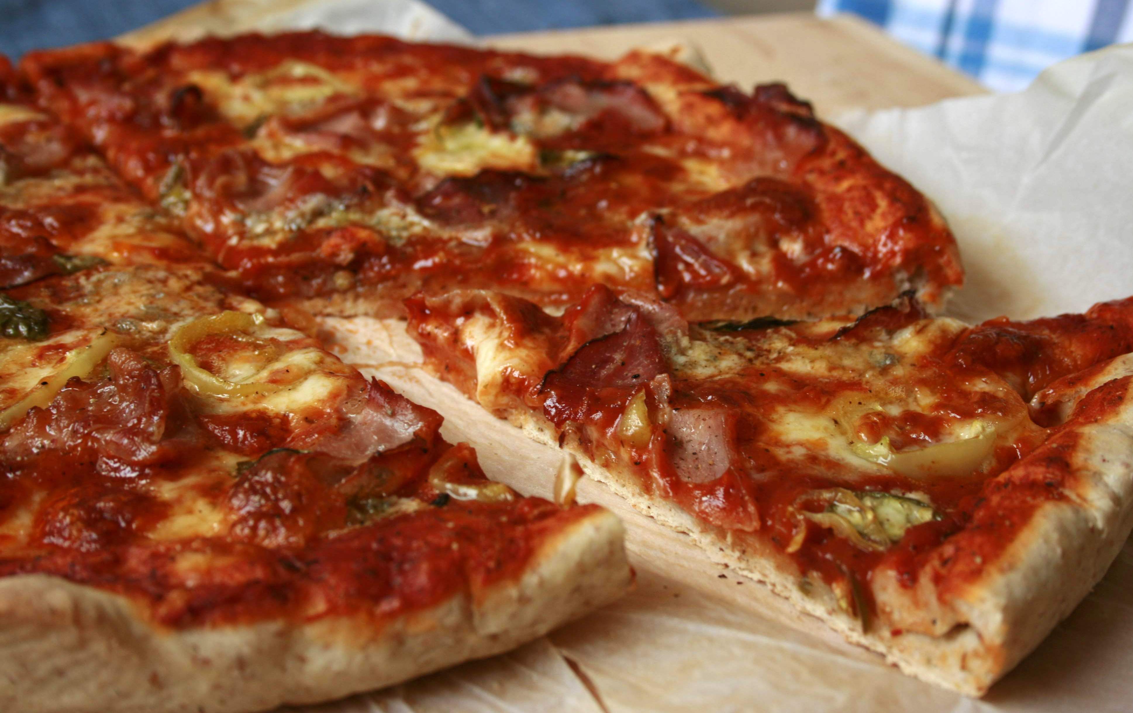 Cata drojdie se pune la 1kg de faina pentru Pizza